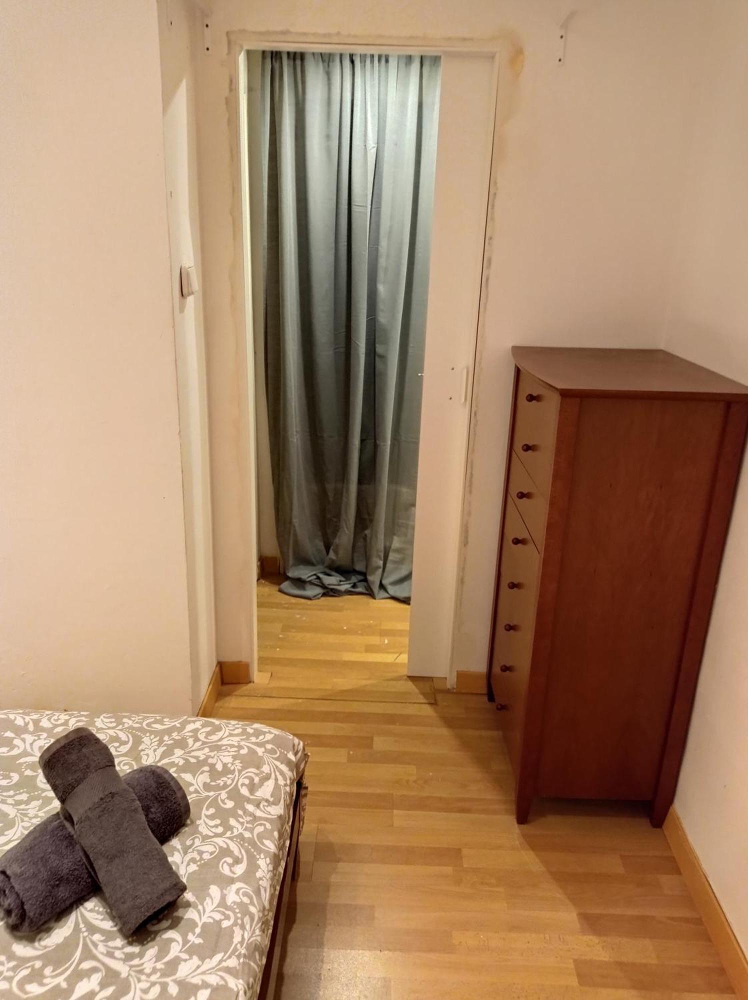 Double Private In Center Metro L5-l1 Hostel